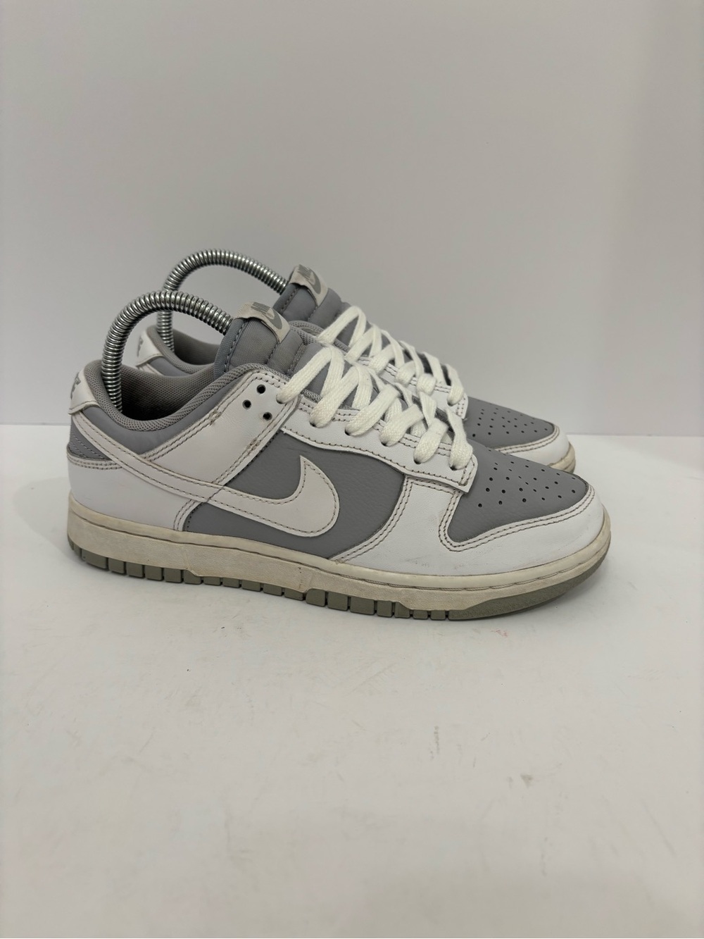Nike Dunk low size 6‎